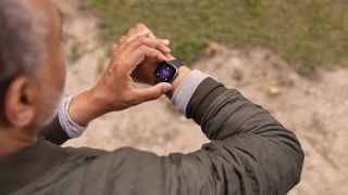 Zo gebruik je een wearable: tips om het meeste uit je smartwatch of fitnesstracker te halen