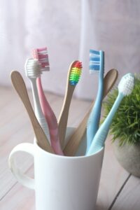The question is, how should I clean my toothbrush?