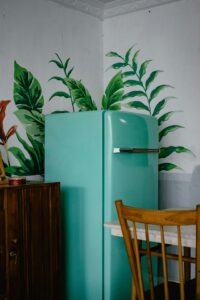 How to Remove Bad Smells from Your Fridge Naturally