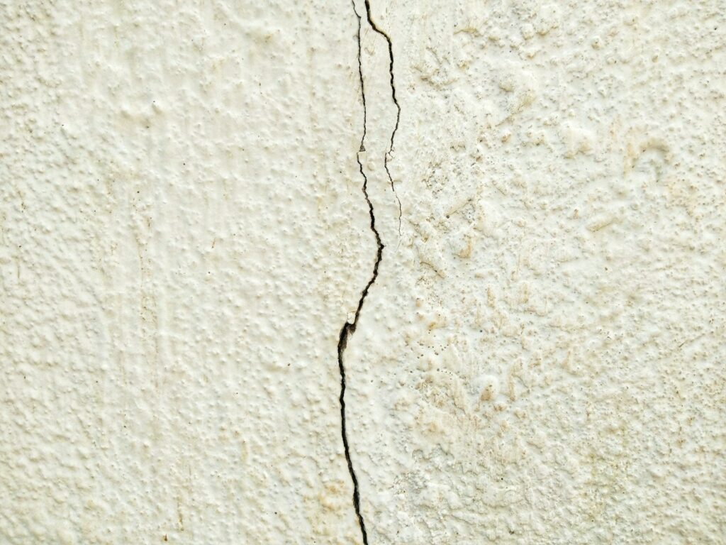 The Reasons Why Cracks Form in Walls and What They Actually Indicate Gaining an Understanding of Wall Cracks