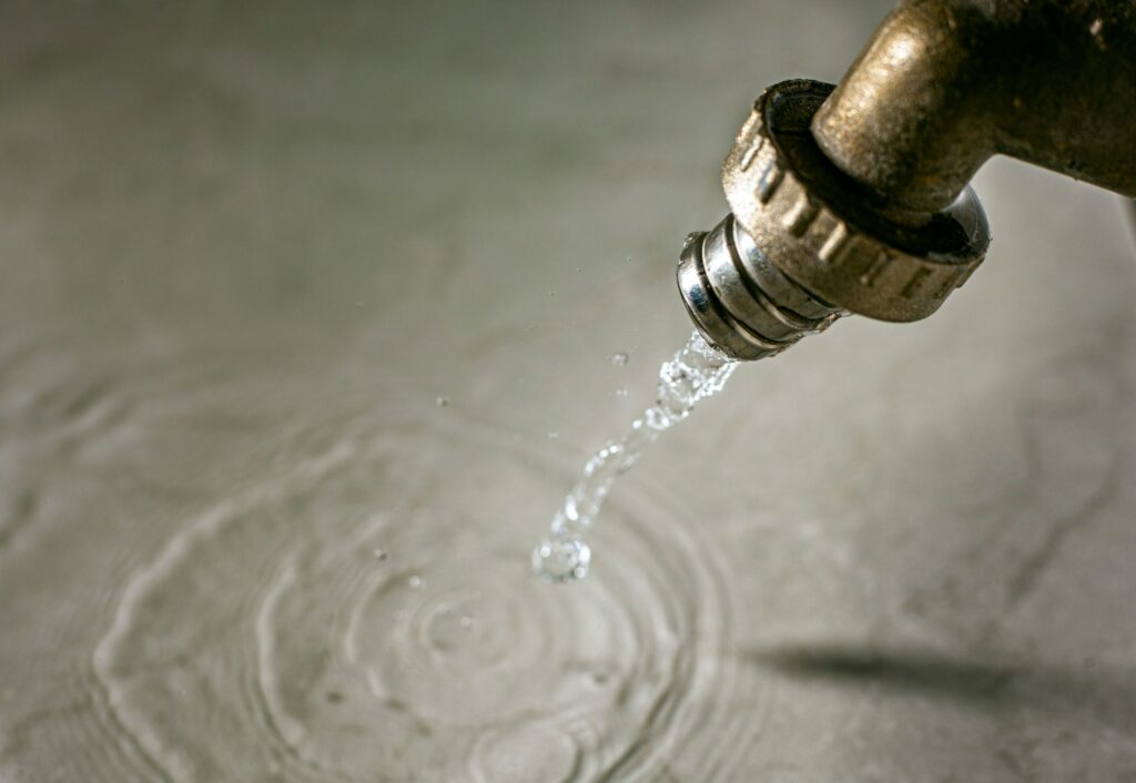 Low Water Pressure: Causes and Solutions That You Can Do Yourself